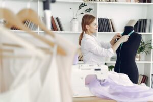 Como Fazer Suas Próprias Roupas: Um Guia Prático para Iniciantes